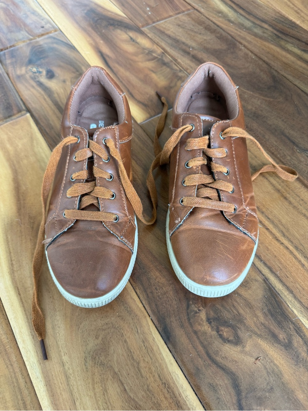 Deer Stags Kids Brown Low-Top Sneakers